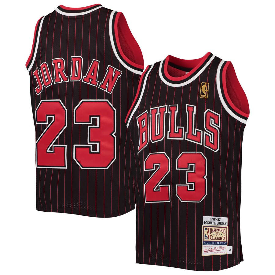 Youth Chicago Bulls Michael Jordan Mitchell & Ness Black/Red 1996-97 Hardwood Classics Authentic Jersey - Puhuasuan