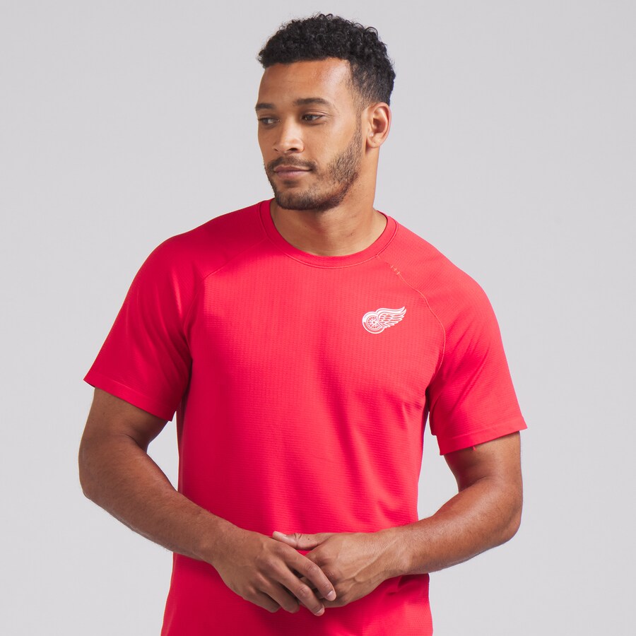 Men's Detroit Red Wings lululemon True Red Metal Vent Tech Short-Sleeve Shirt - Puhuasuan