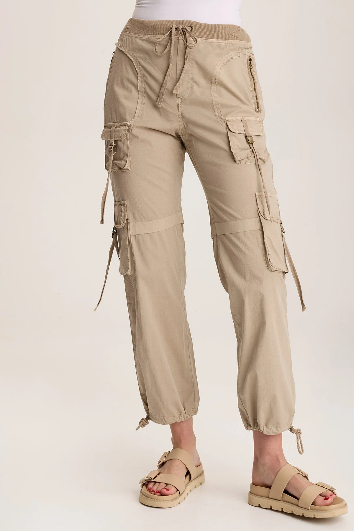 Jillit Poplin Cargo Jogger Crop Pant - Puhuasuan