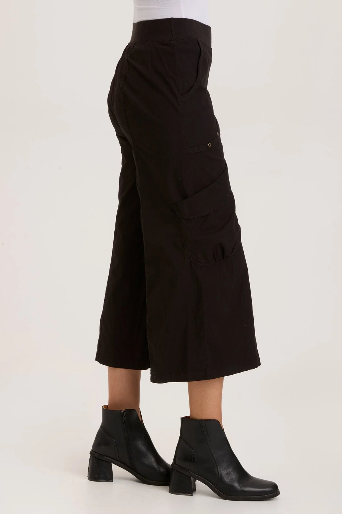 Faulkner Crop - Puhuasuan