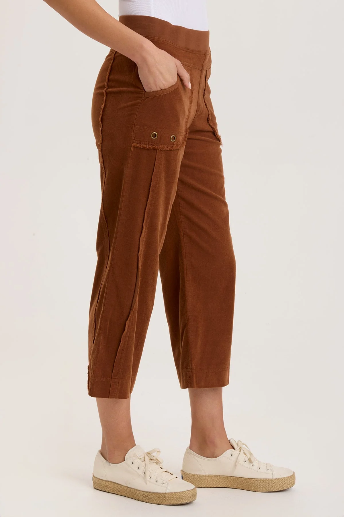 Cord Trumble Crop - Puhuasuan