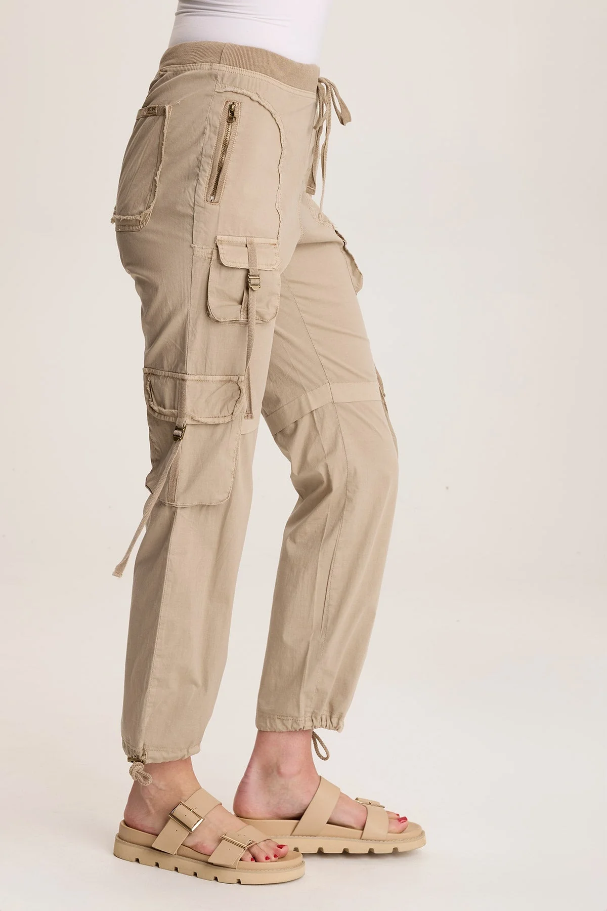 Jillit Poplin Cargo Jogger Crop Pant - Puhuasuan