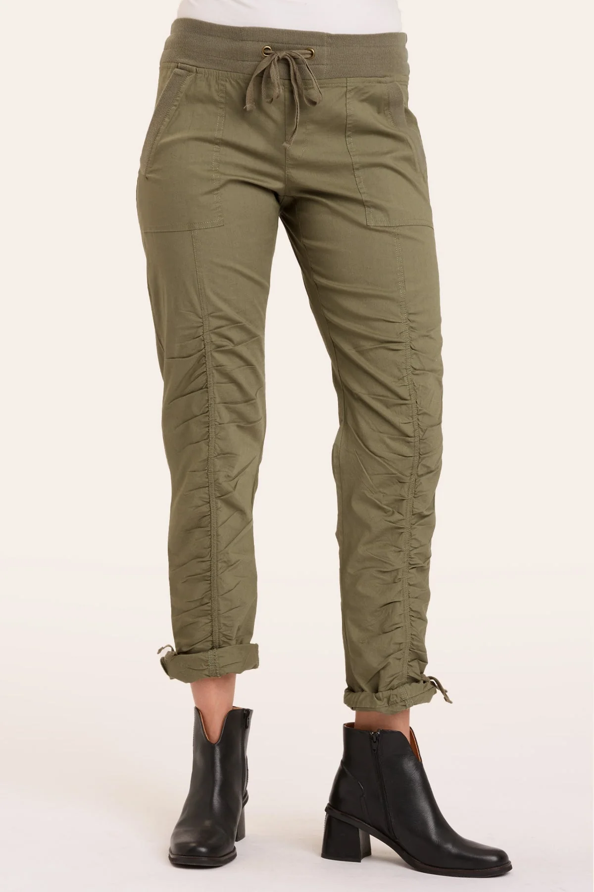 Jules Pant - Puhuasuan