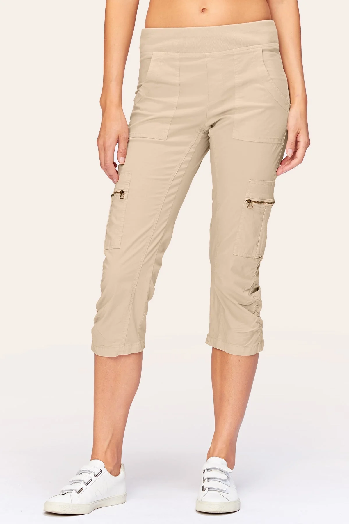 Nadia Crop - Puhuasuan