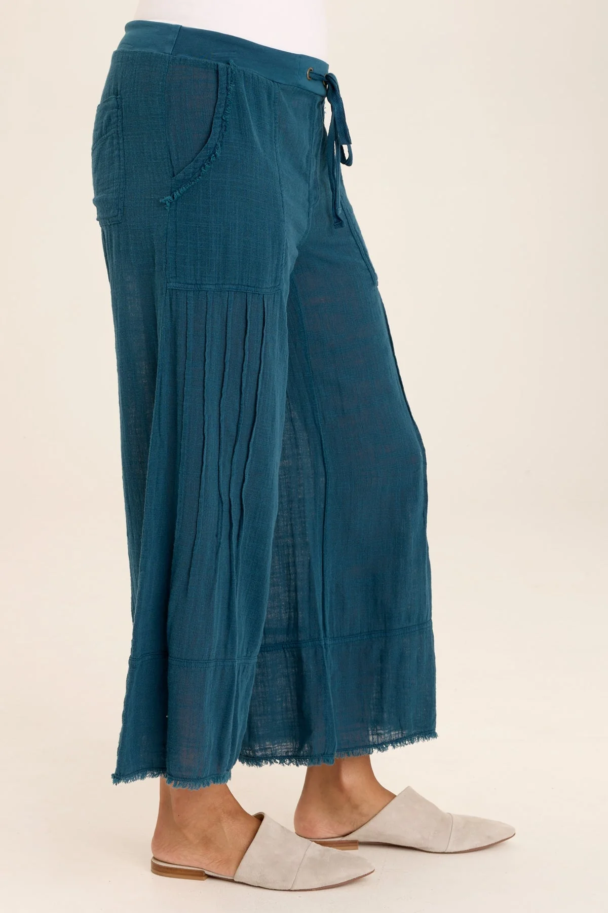 Ace Gauze Wide Leg Crop - Puhuasuan