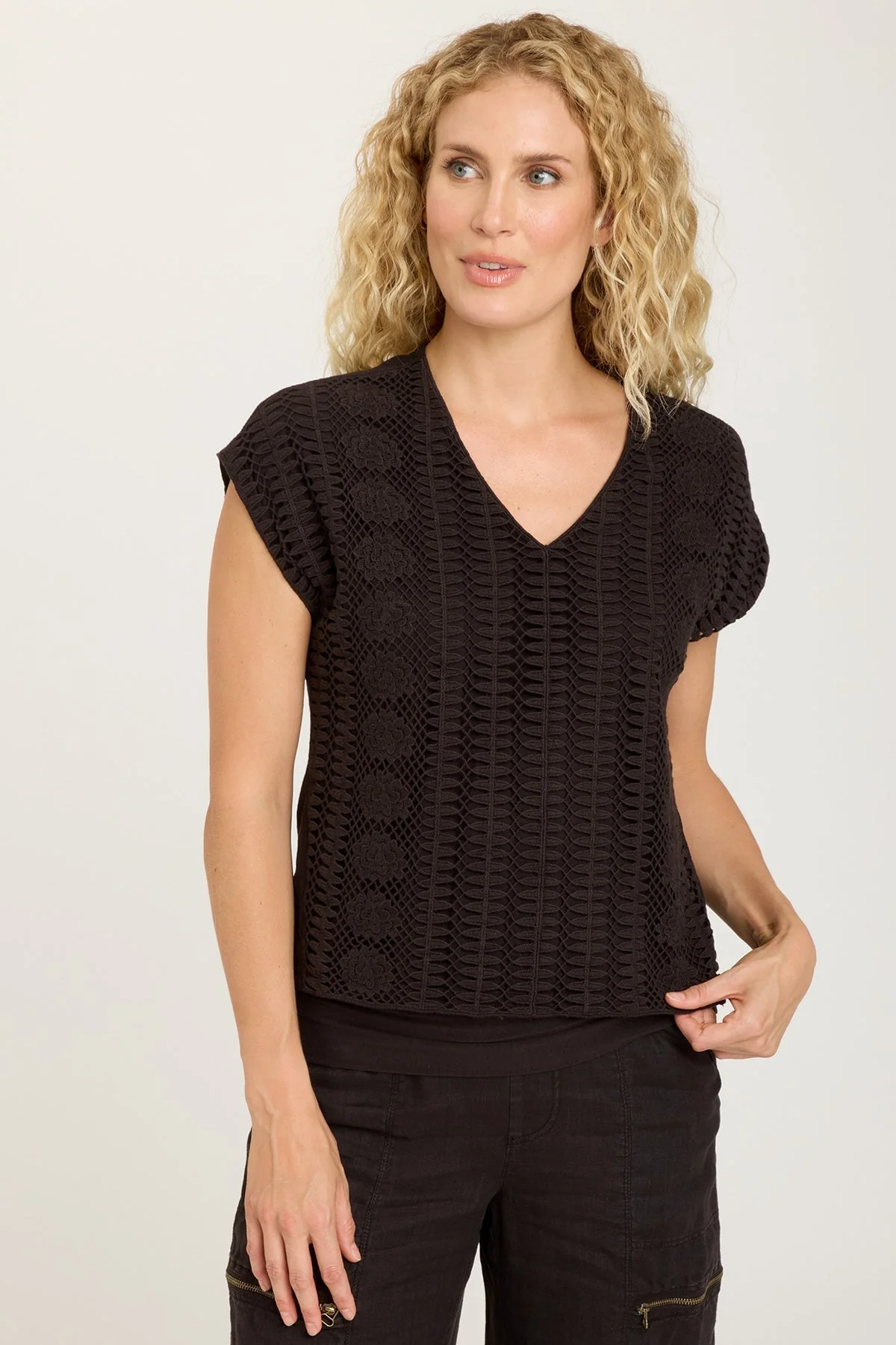 Eaves Top - Puhuasuan