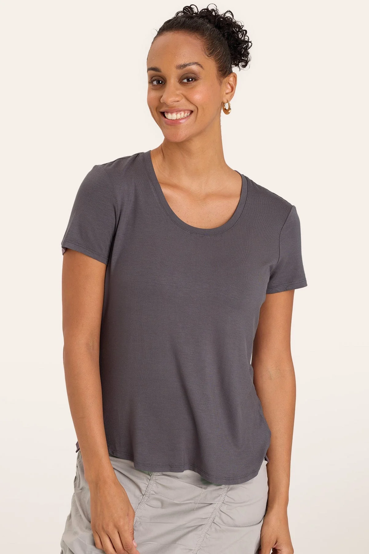 Authority Tee - Puhuasuan