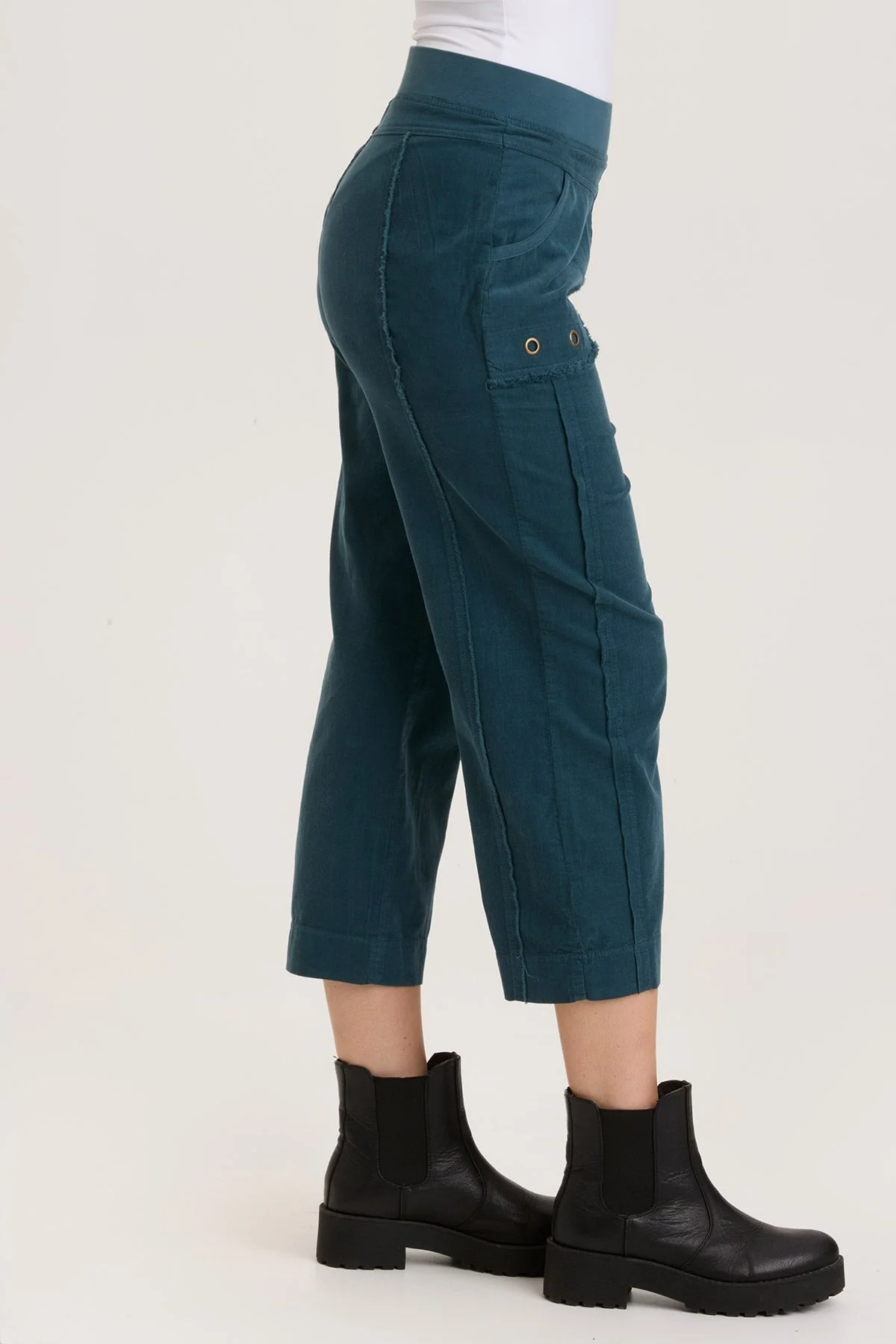 Cord Trumble Crop - Puhuasuan