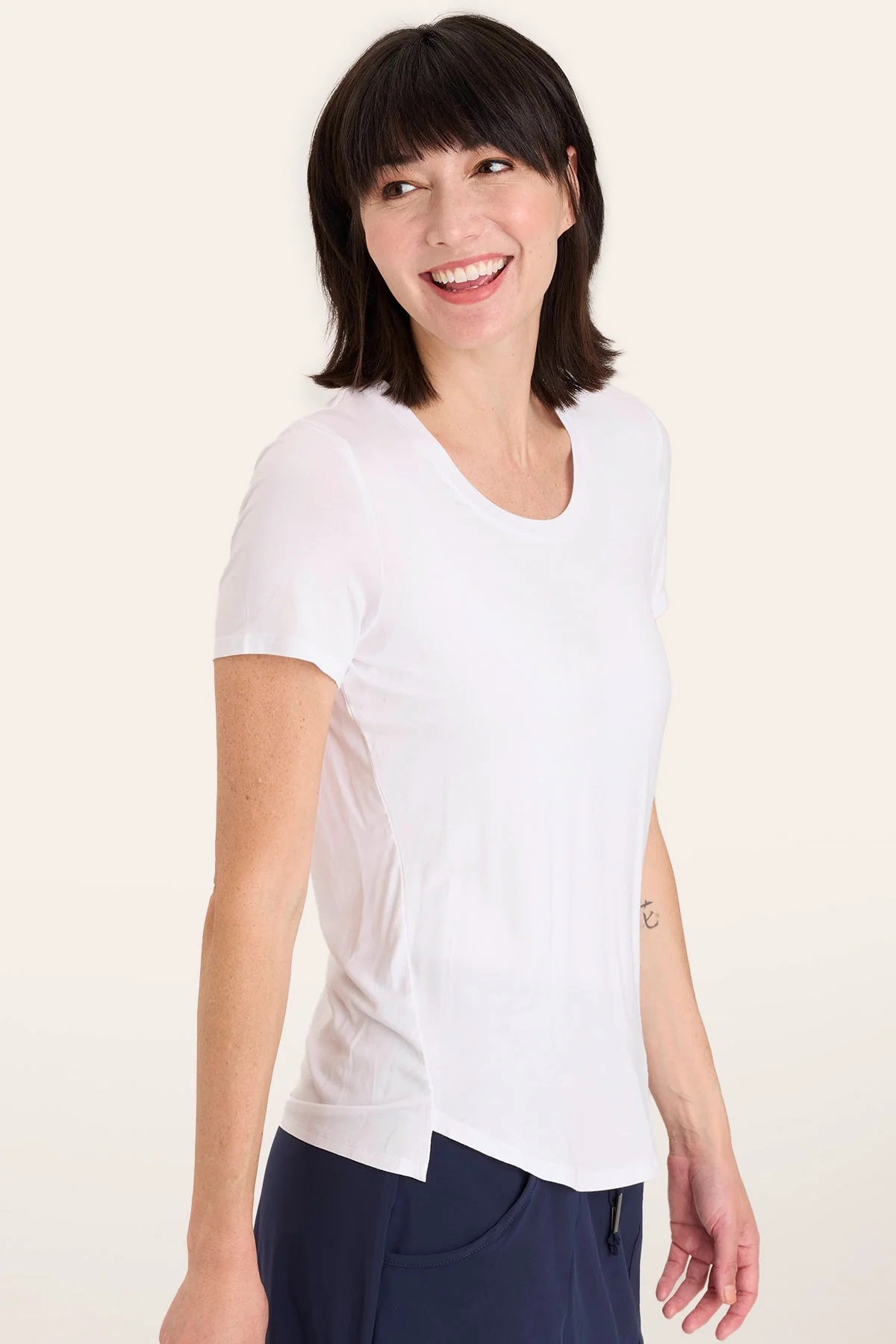 Authority Tee - Puhuasuan