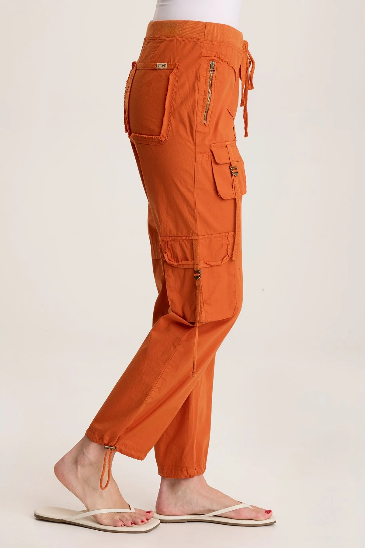Jillit Poplin Cargo Jogger Crop Pant - Puhuasuan