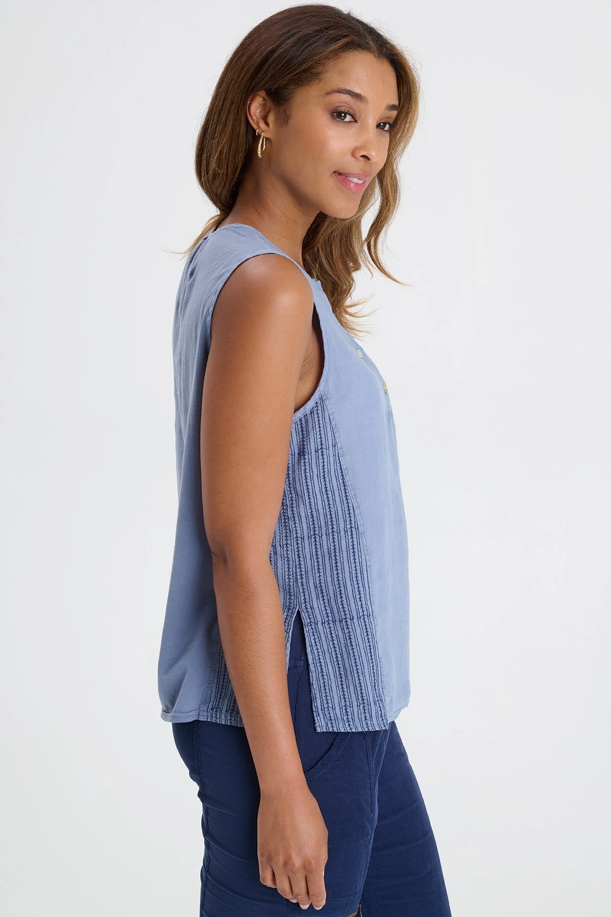 Nessa Tank - Puhuasuan