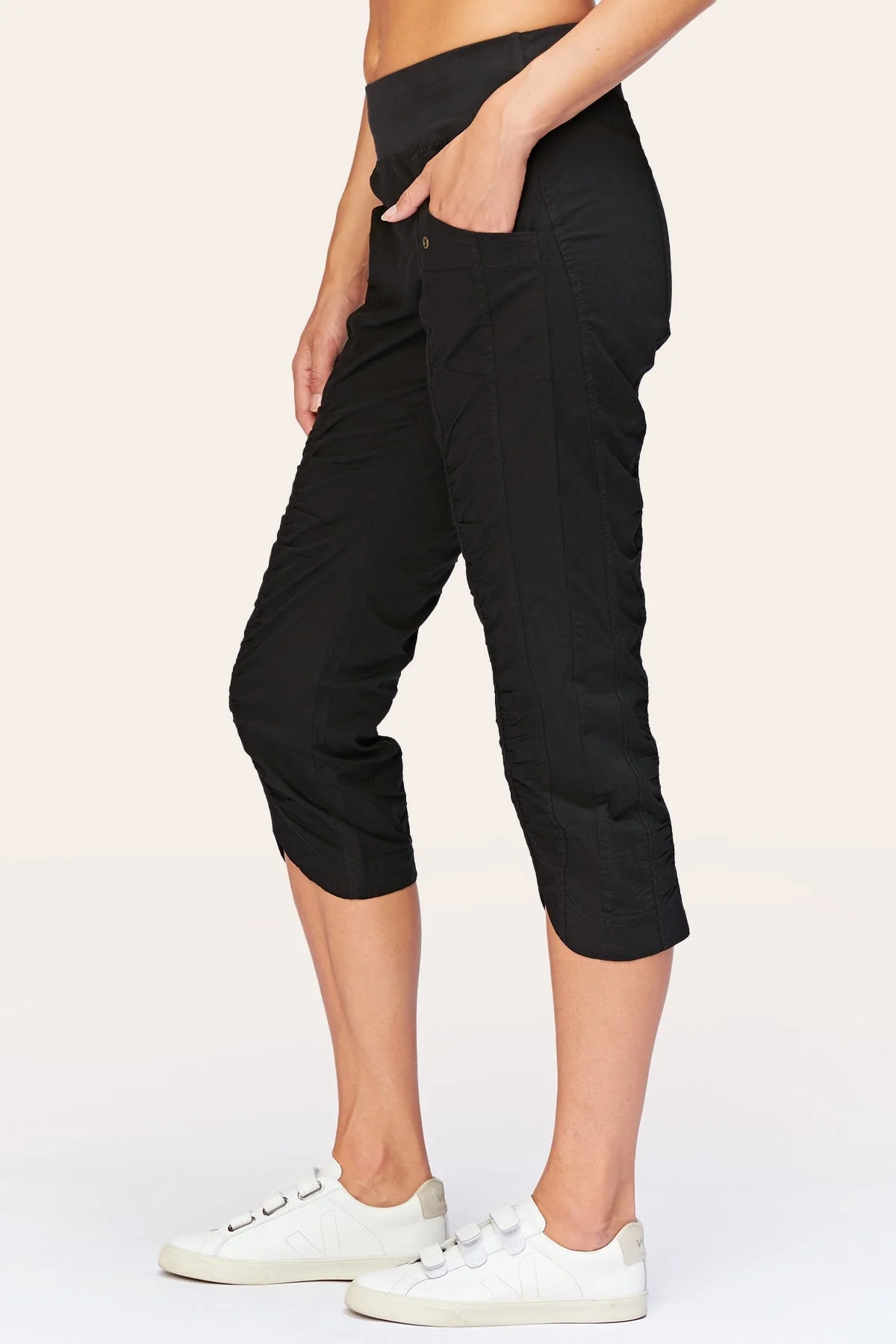 Iris Crop - Puhuasuan