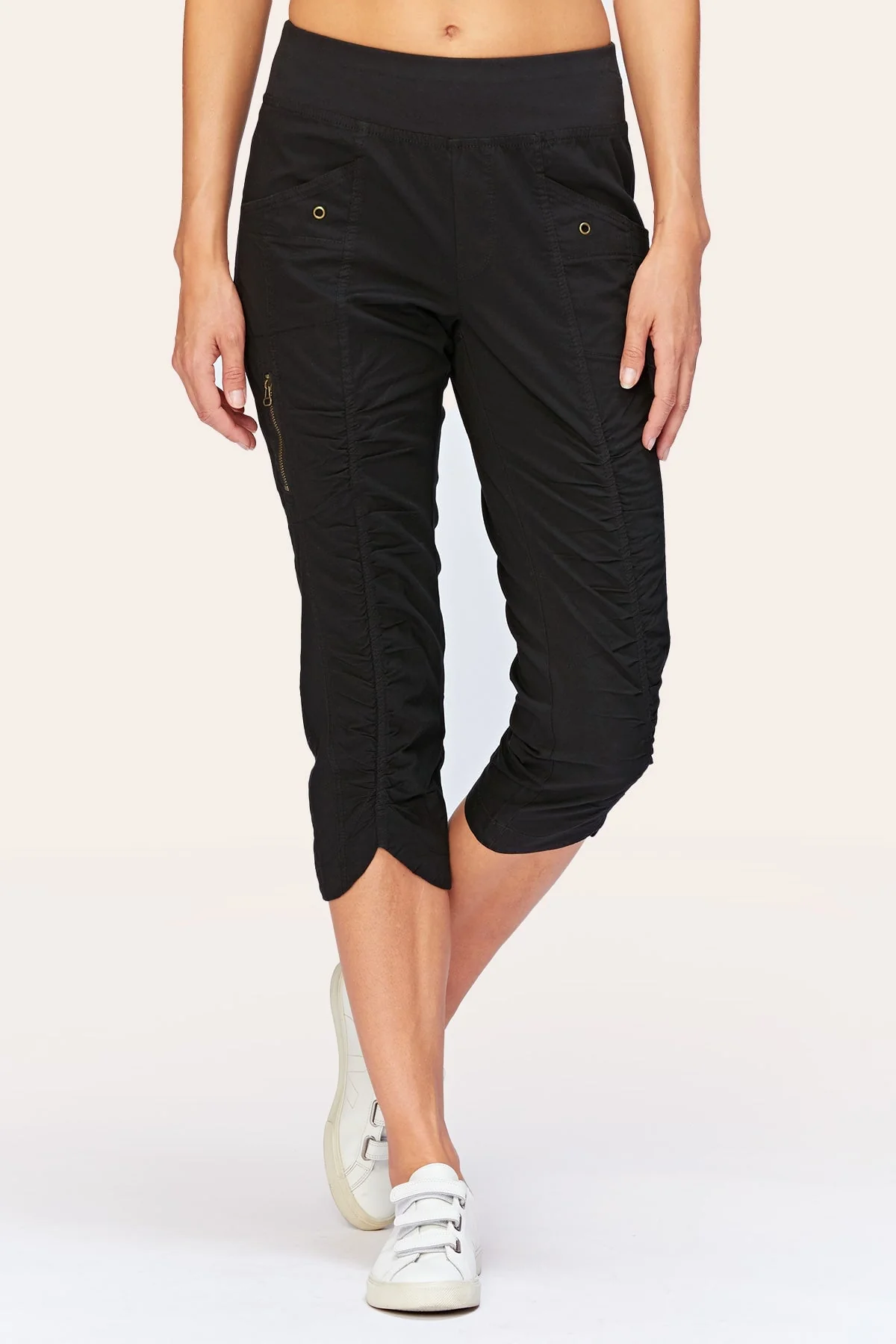 Iris Crop - Puhuasuan