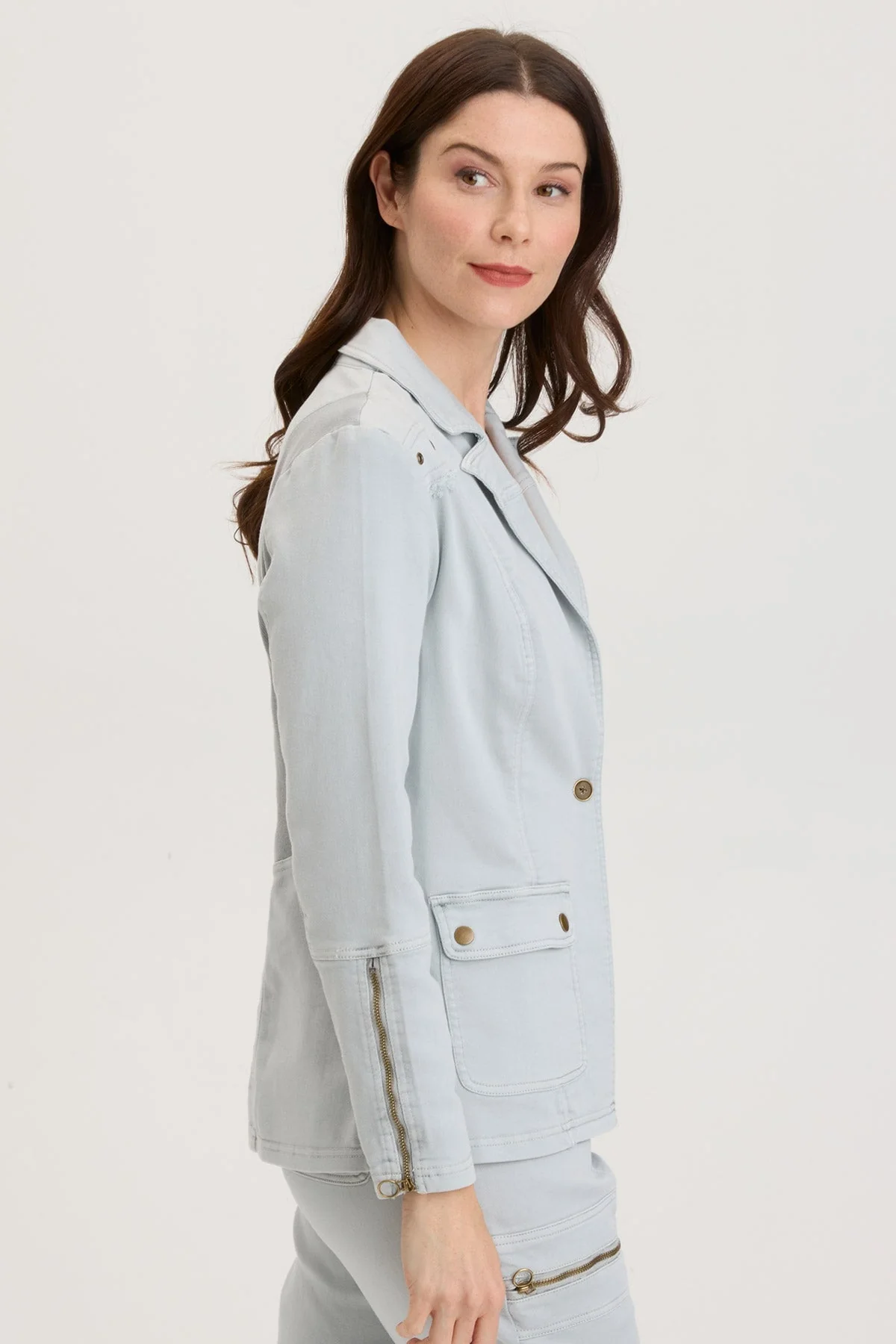 Terrwyn Blazer - Puhuasuan