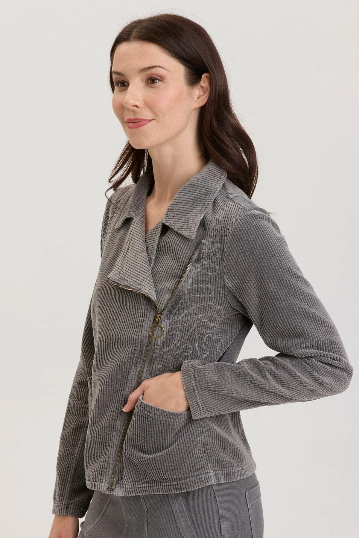 Voni Embroidered Moto Jacket - Puhuasuan