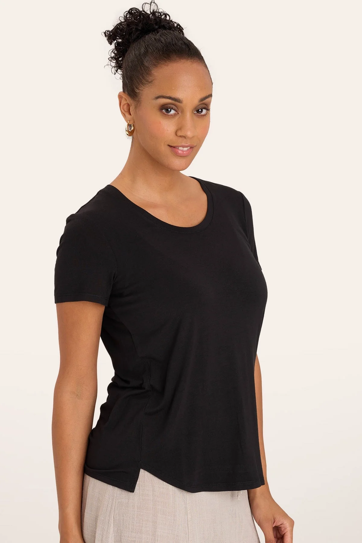 Authority Tee - Puhuasuan