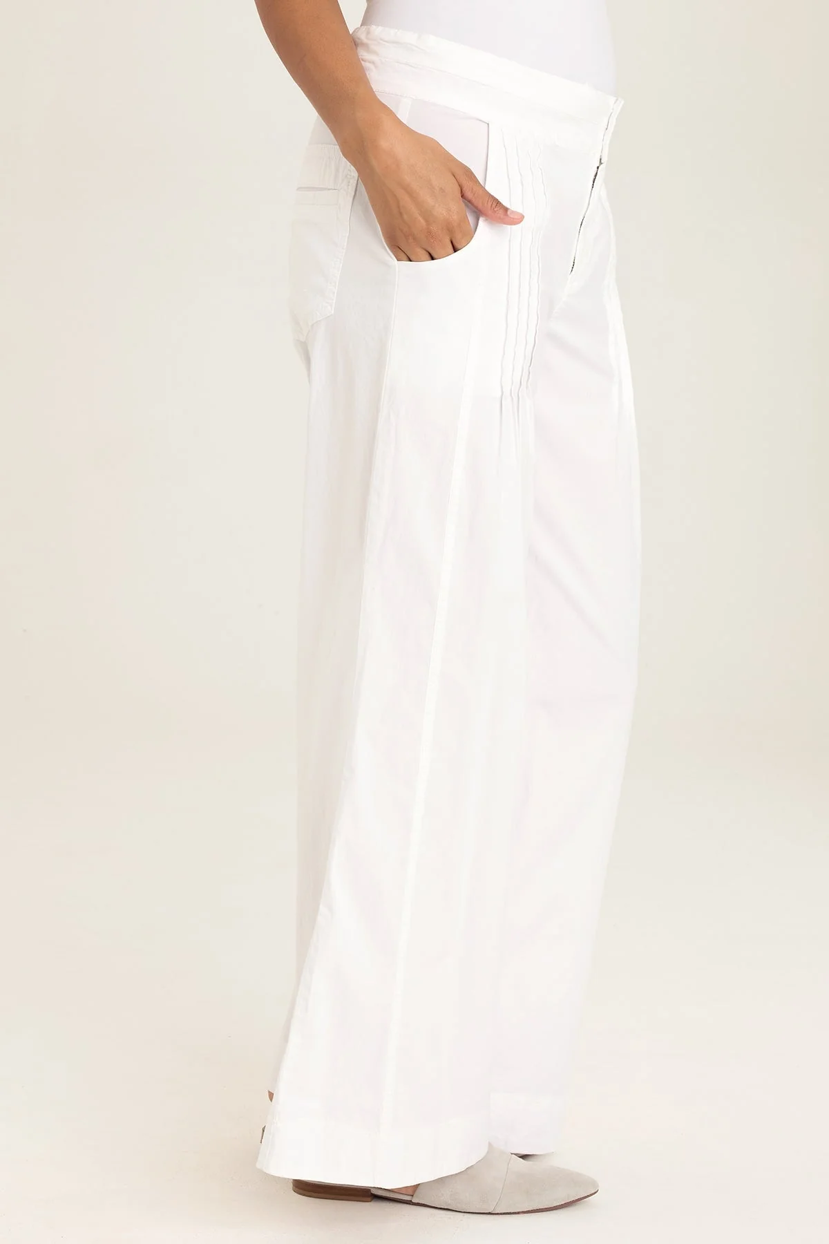 Rebecca Pant - Puhuasuan