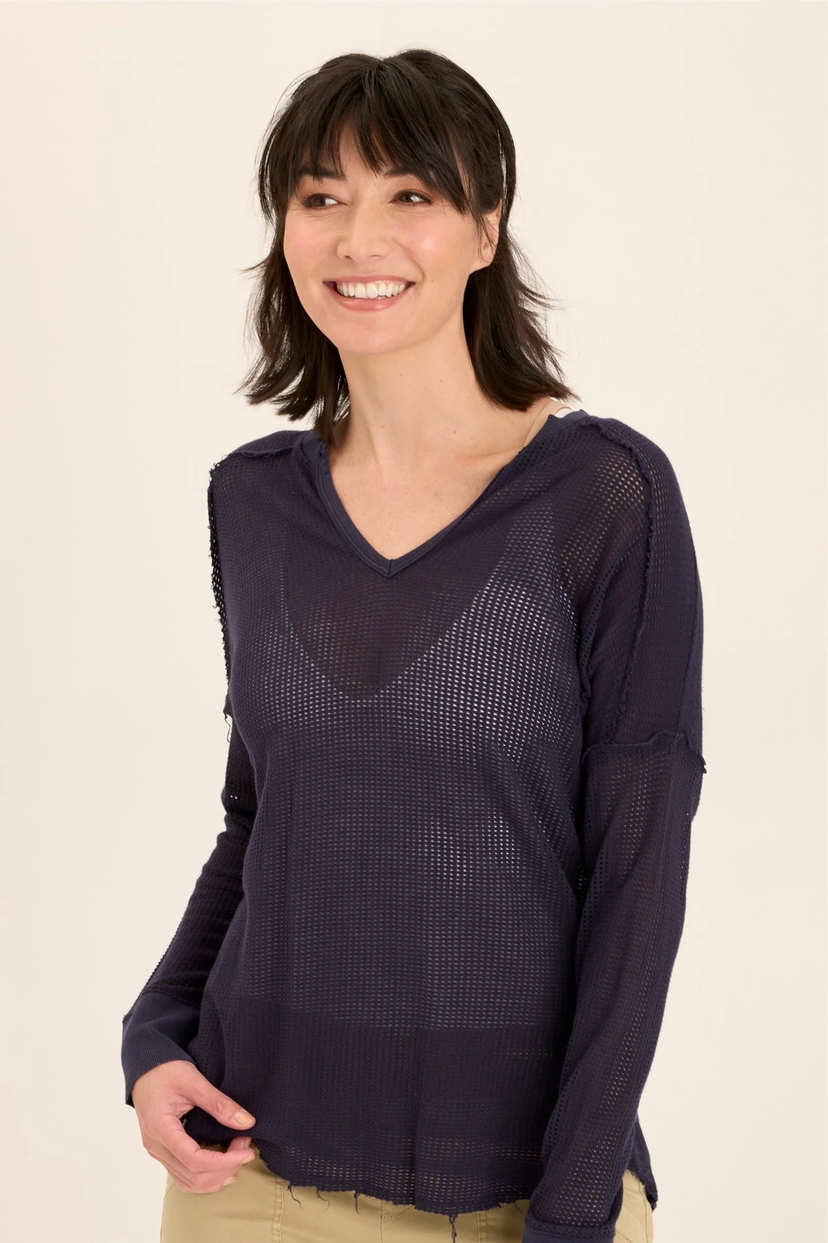 Bullock Mesh V-Neck Pullover - Puhuasuan