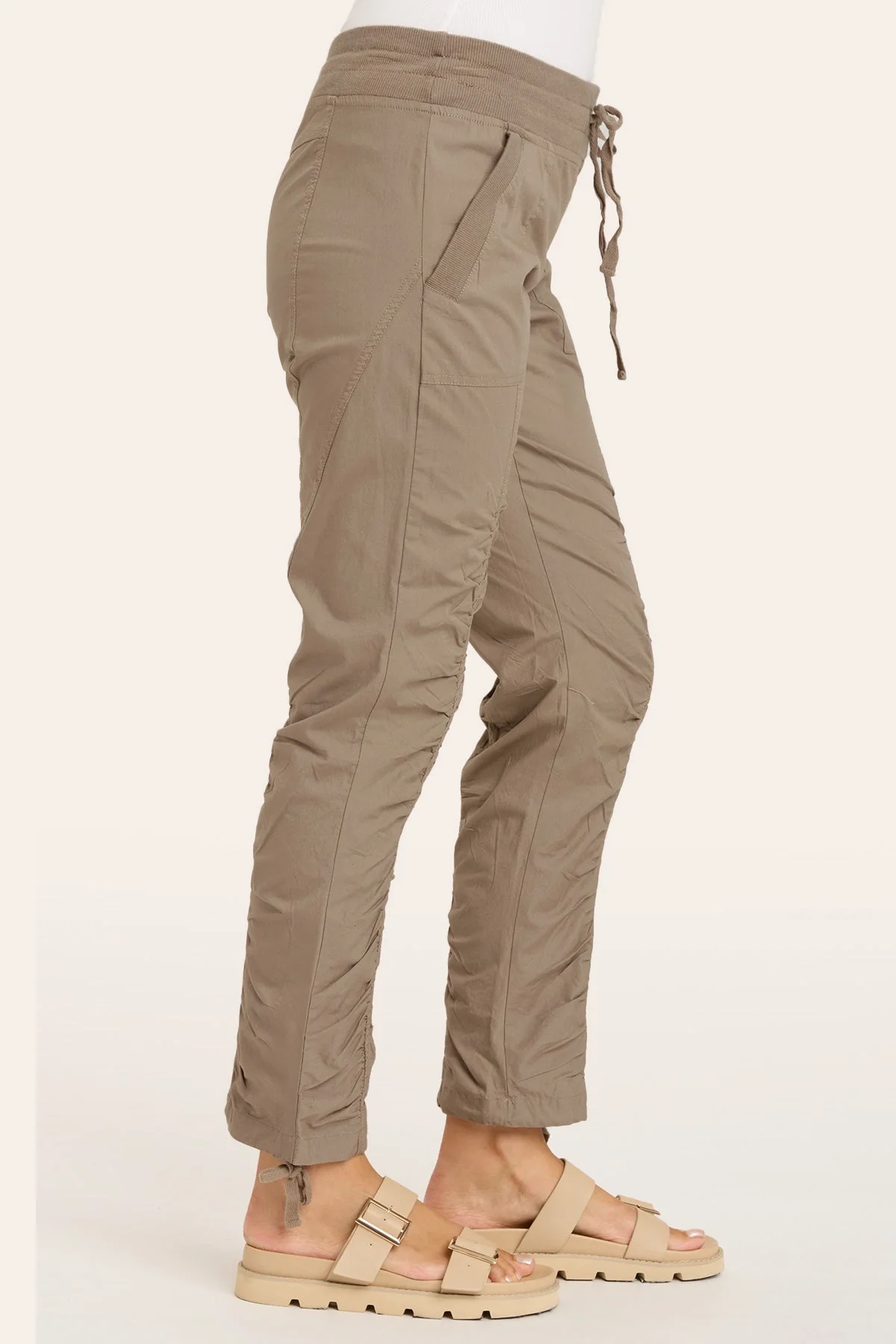 Jules Pant - Puhuasuan