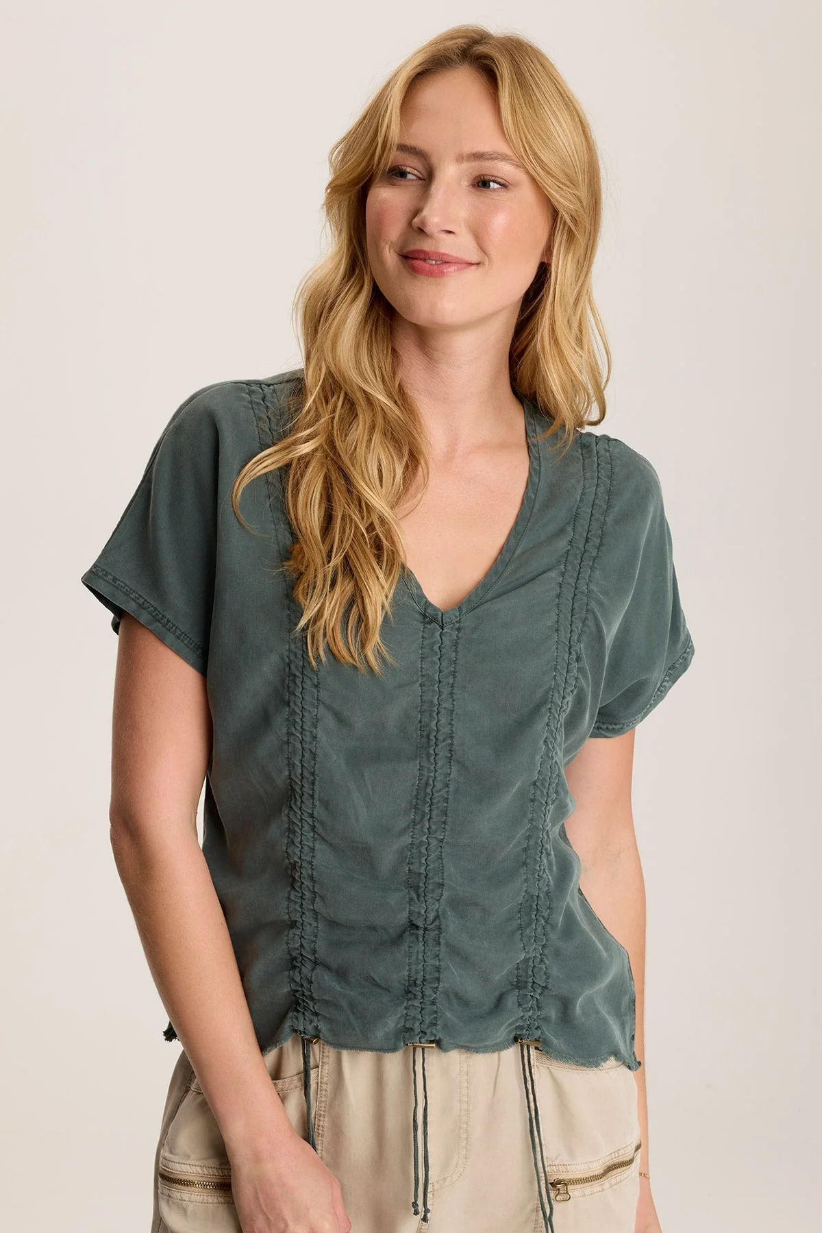 Werner Twill Ruched Cord Relaxed V-Neck Tee - Puhuasuan
