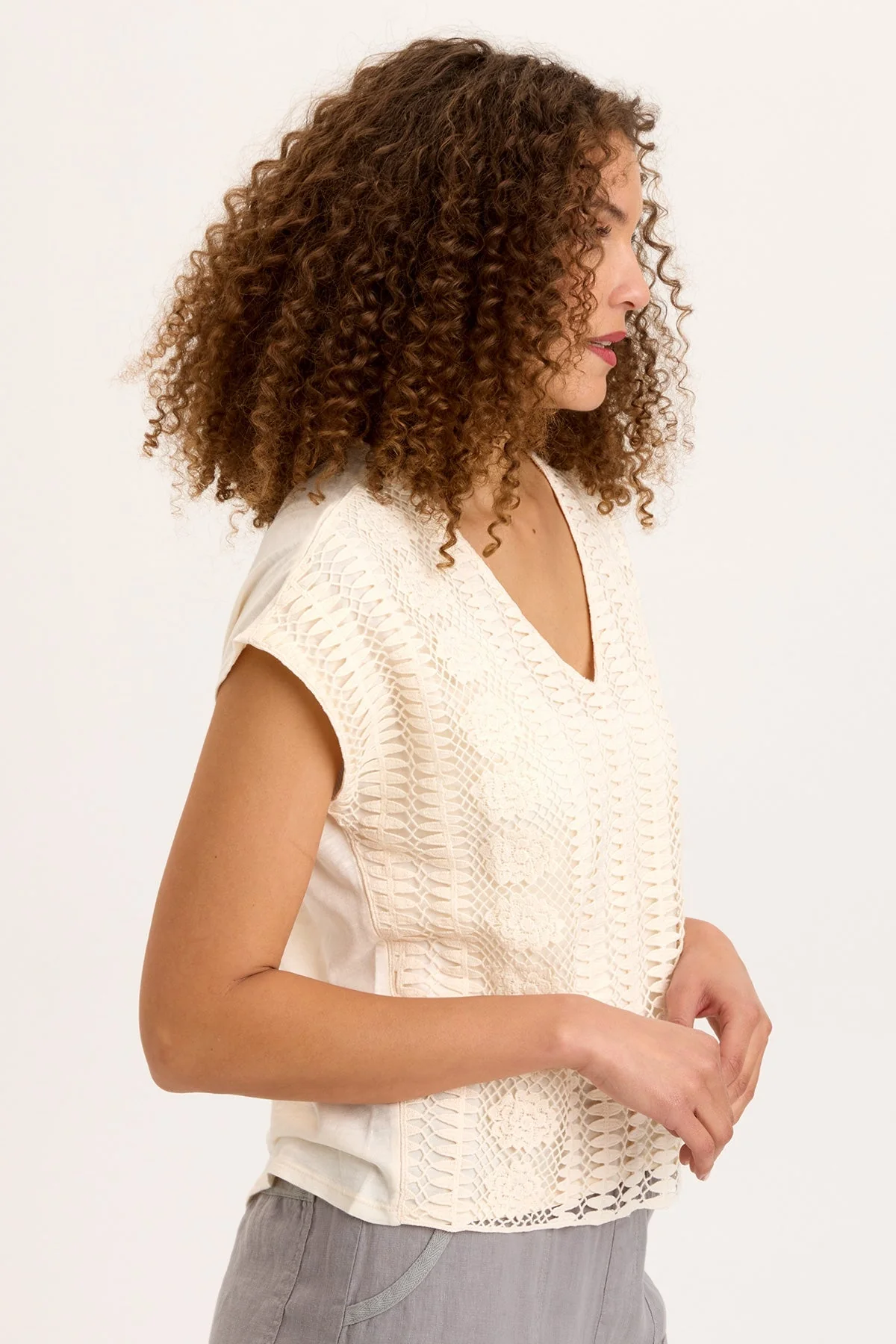 Eaves Top - Puhuasuan