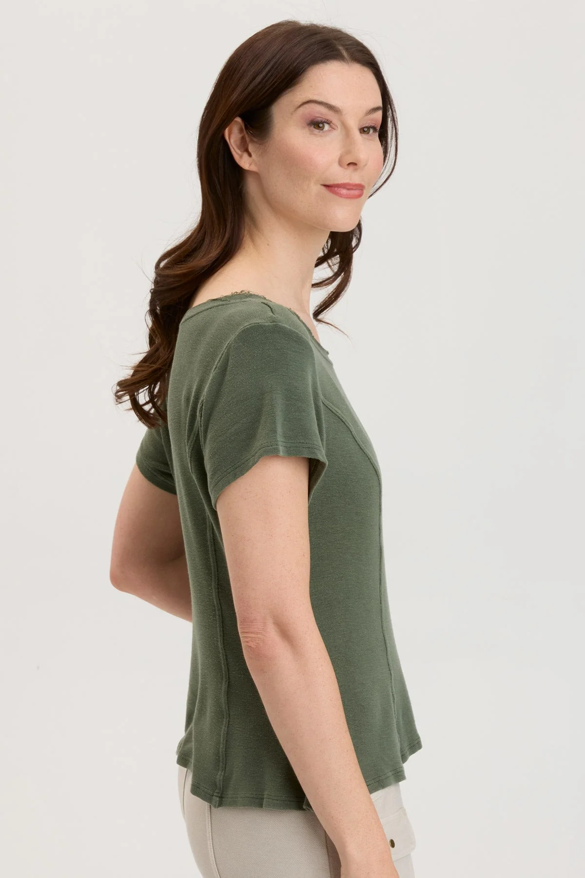 Basye Tee - Puhuasuan