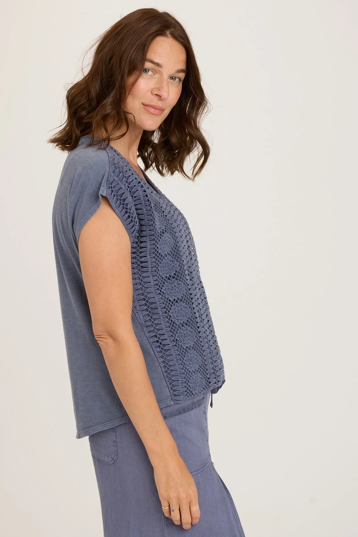 Eaves Top - Puhuasuan