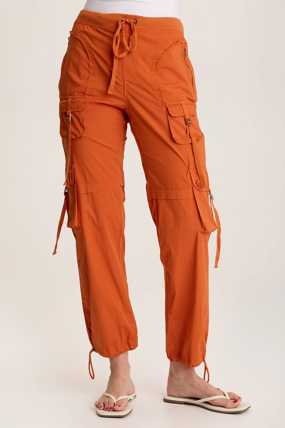 Jillit Poplin Cargo Jogger Crop Pant - Puhuasuan