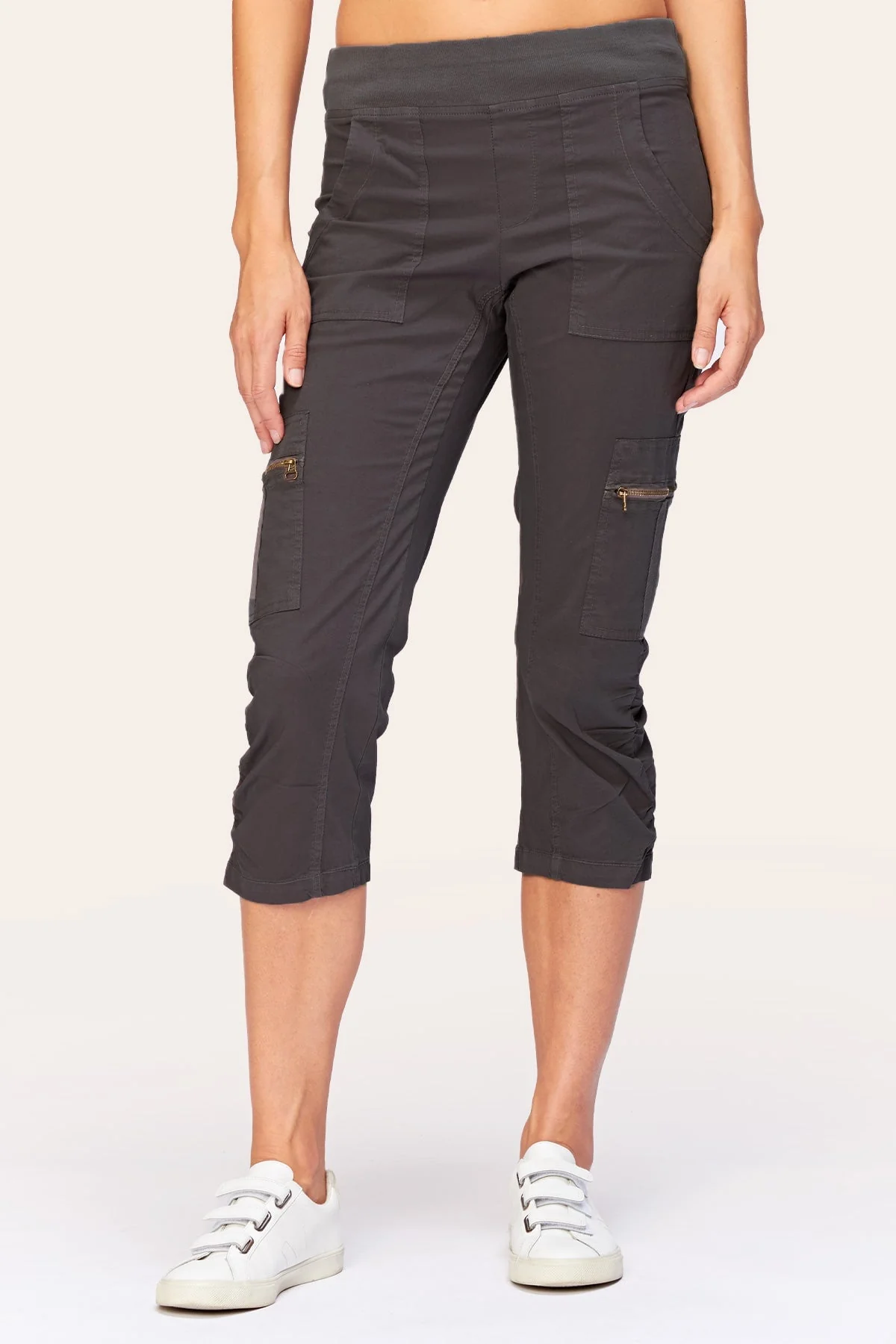 Nadia Crop - Puhuasuan