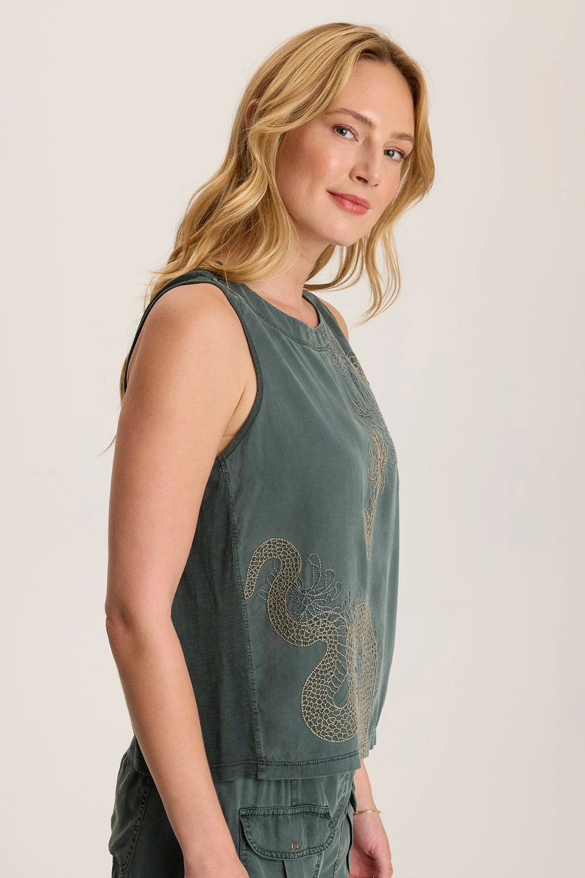 Quan Twill Embroidered Tank - Puhuasuan
