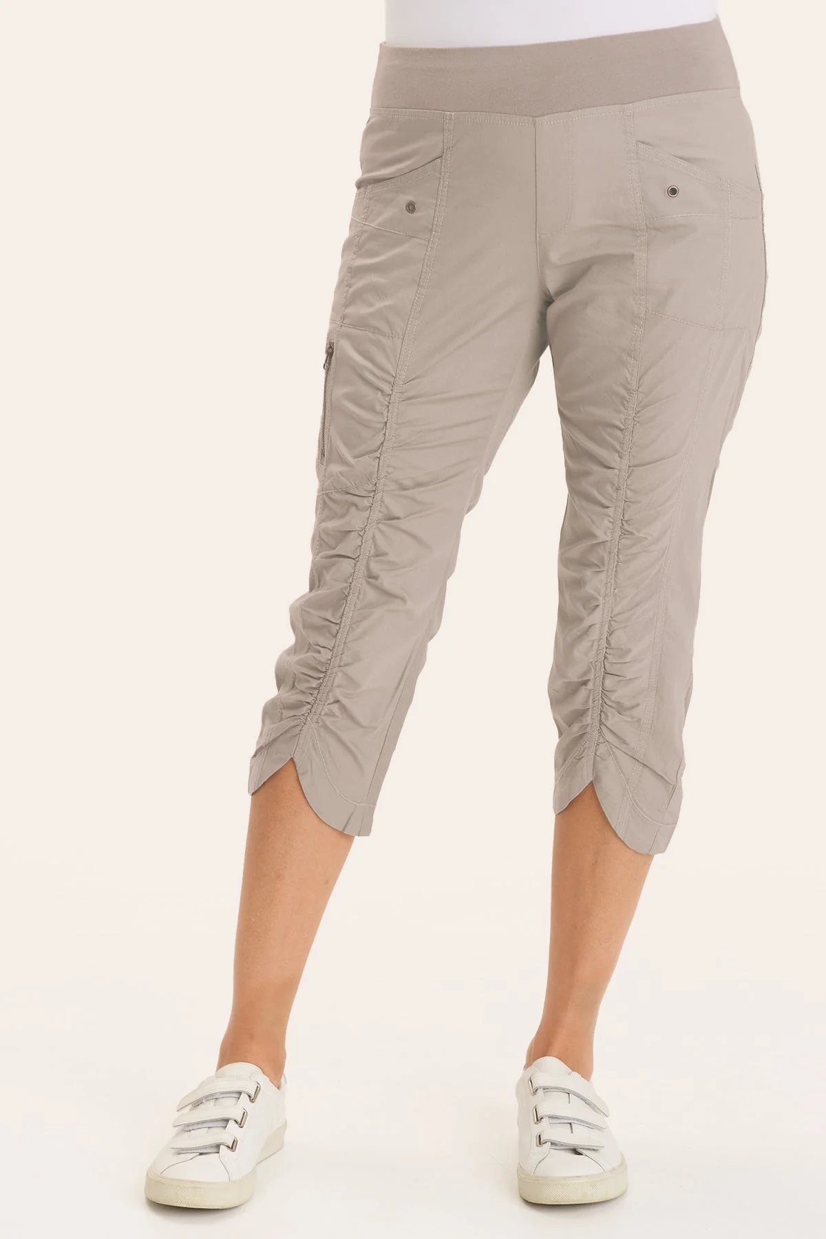 Iris Crop - Puhuasuan