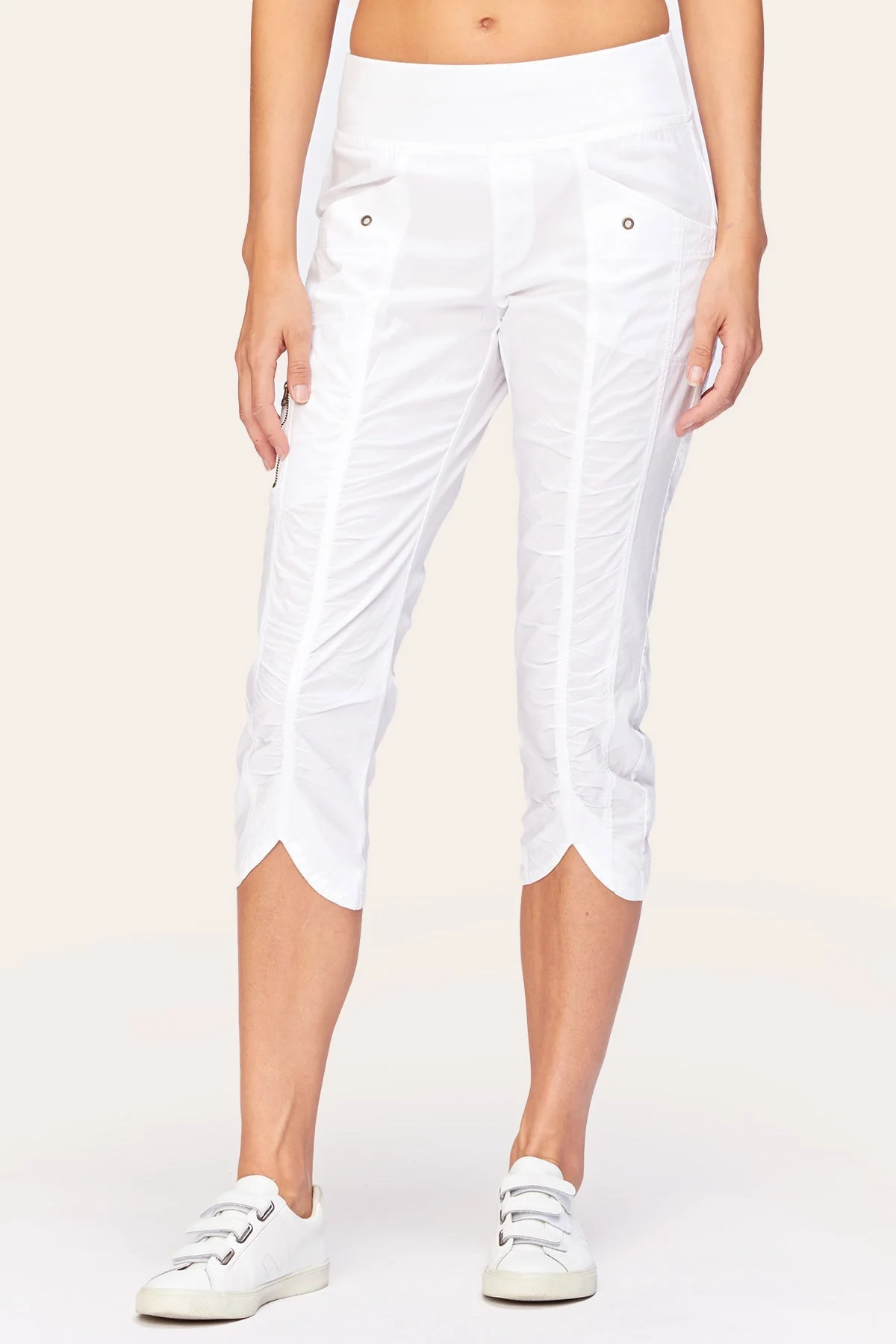 Iris Crop - Puhuasuan