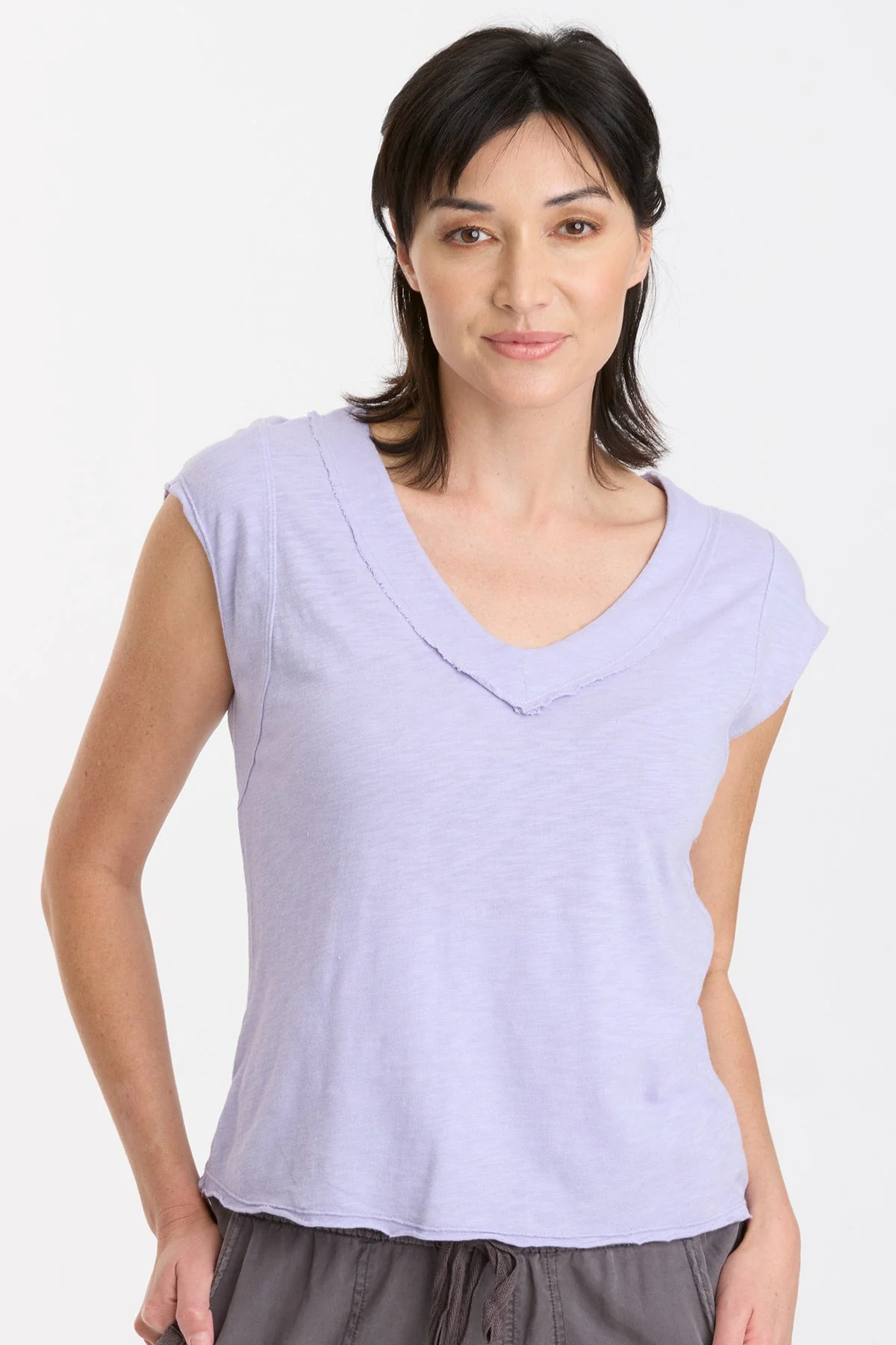Neela V-Neck - Puhuasuan