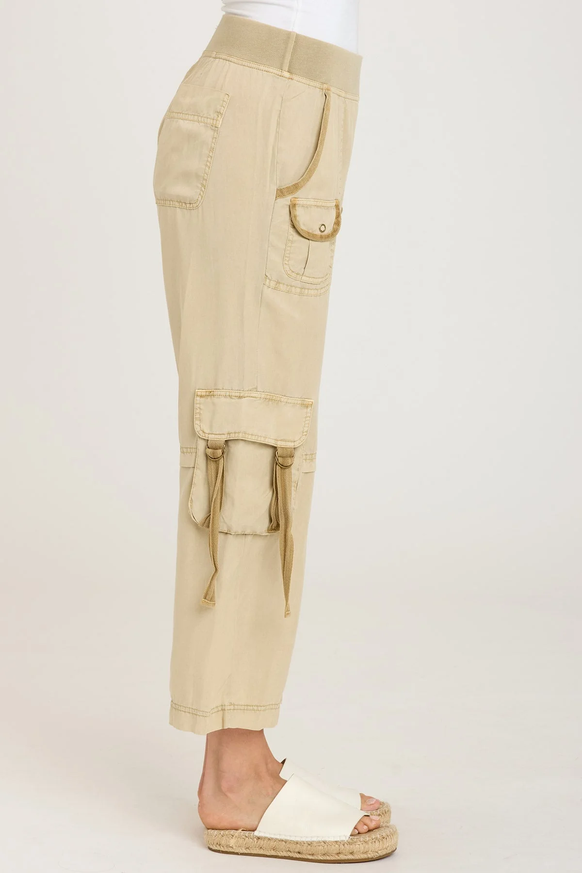 Bazel Crop - Puhuasuan