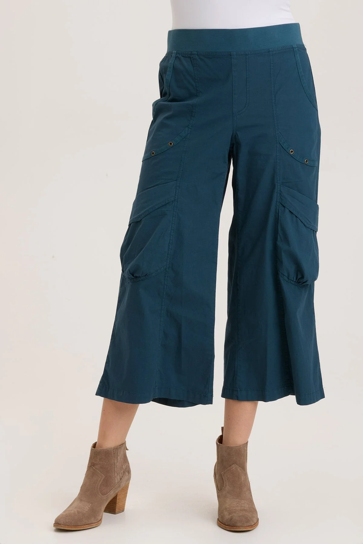 Faulkner Crop - Puhuasuan