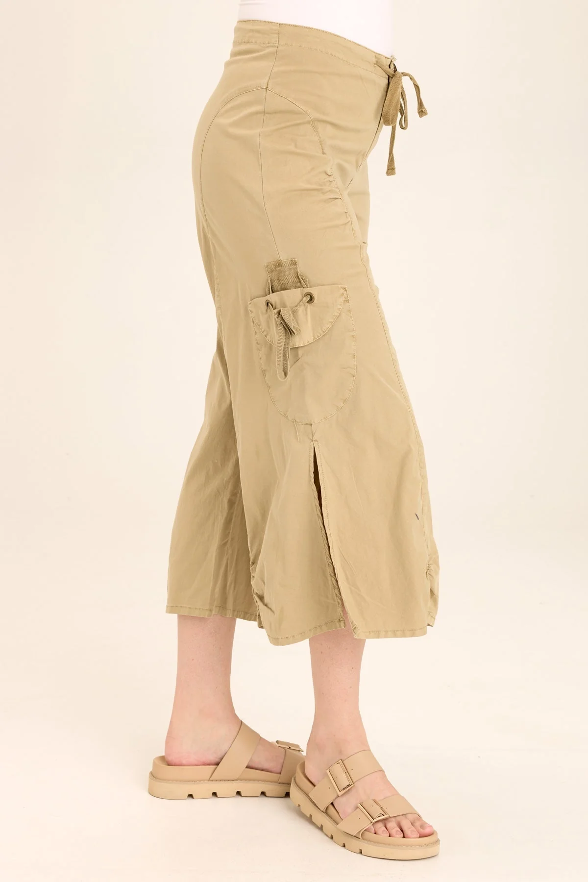 Split Wide-Leg Cargo Gaucho Crop - Puhuasuan