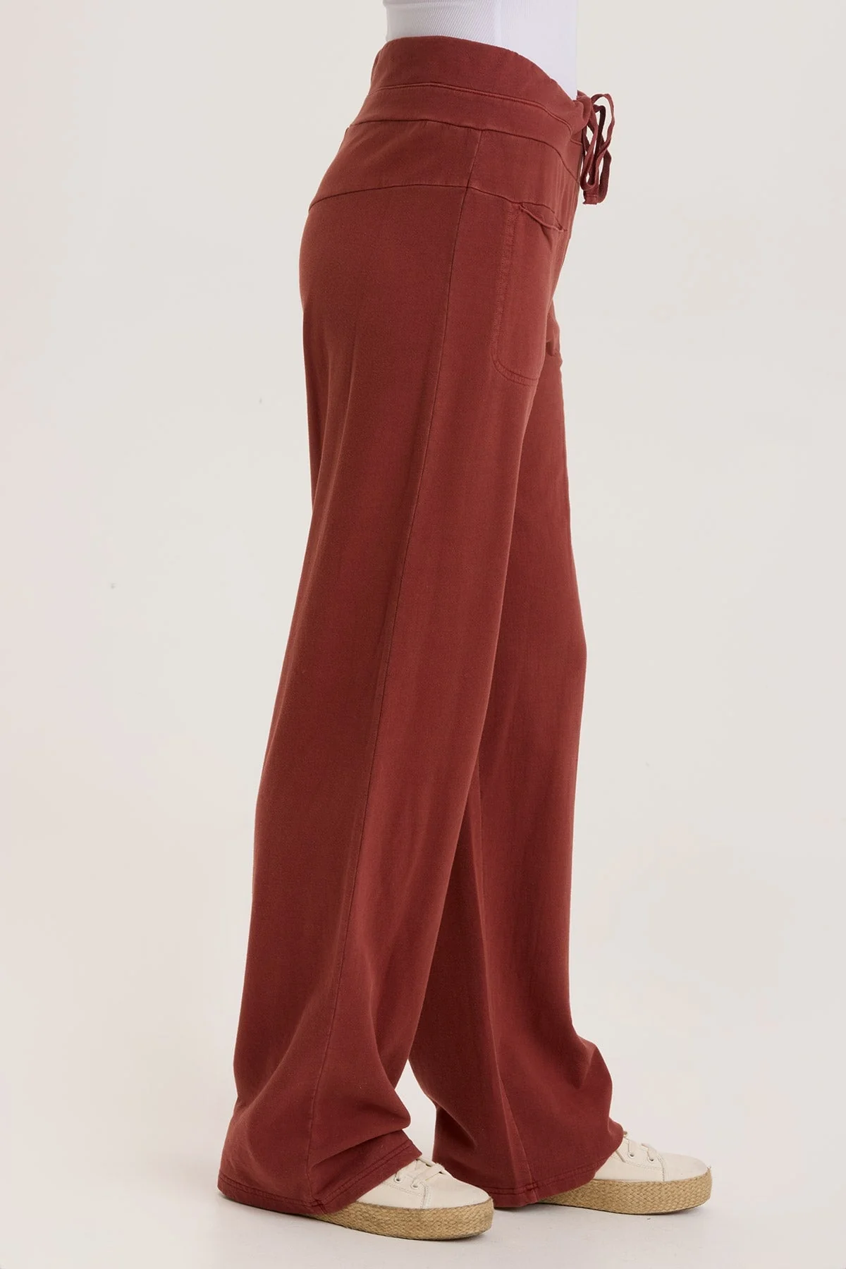 Tien Pant - Puhuasuan