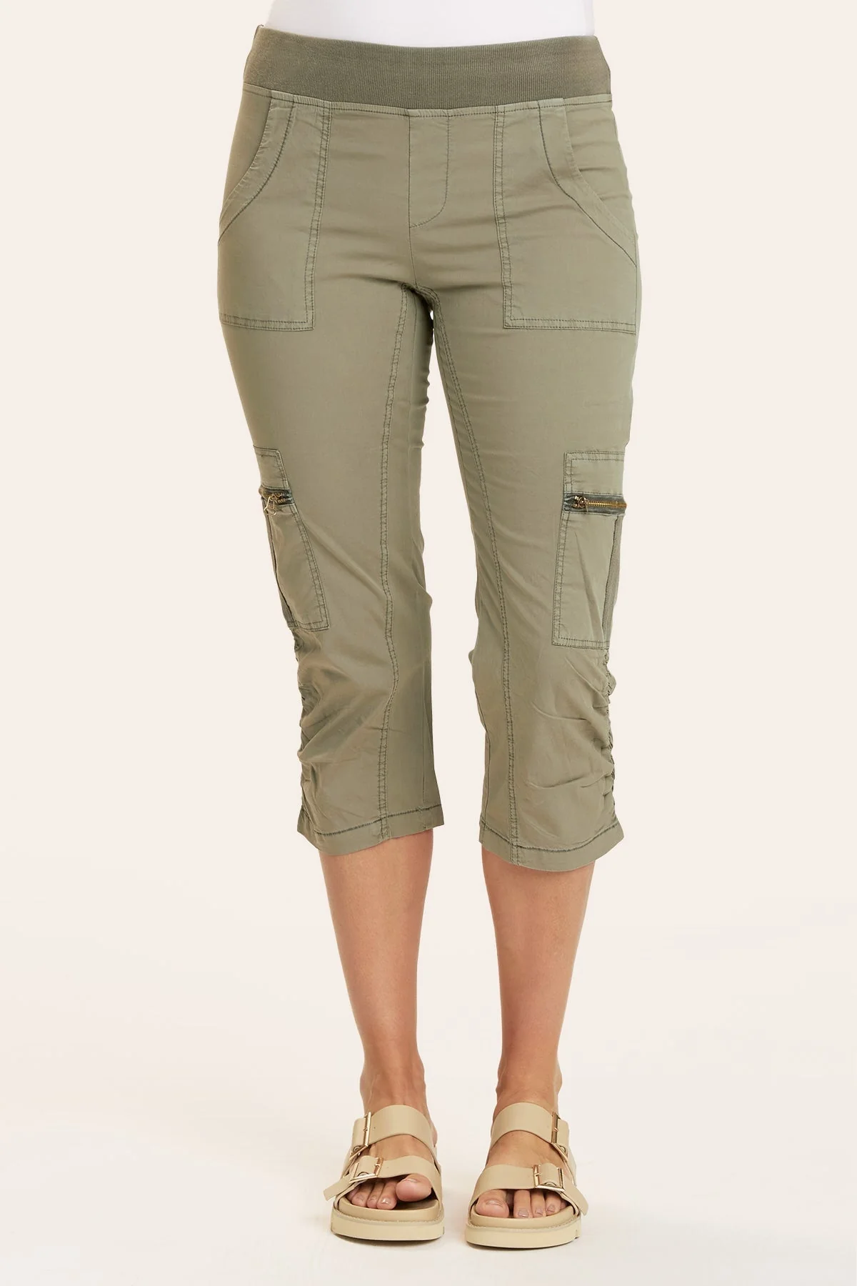 Nadia Crop - Puhuasuan