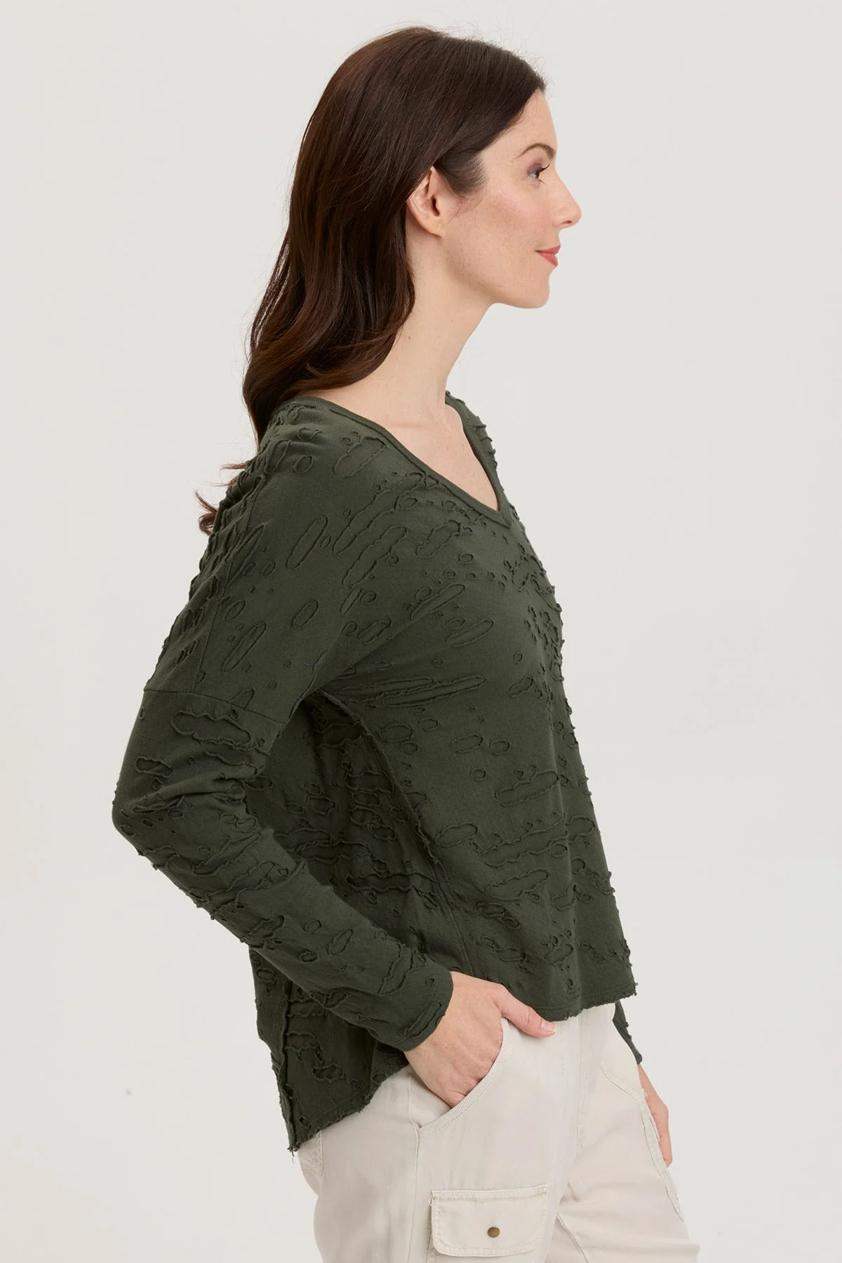 Pavel V-Neck - Puhuasuan