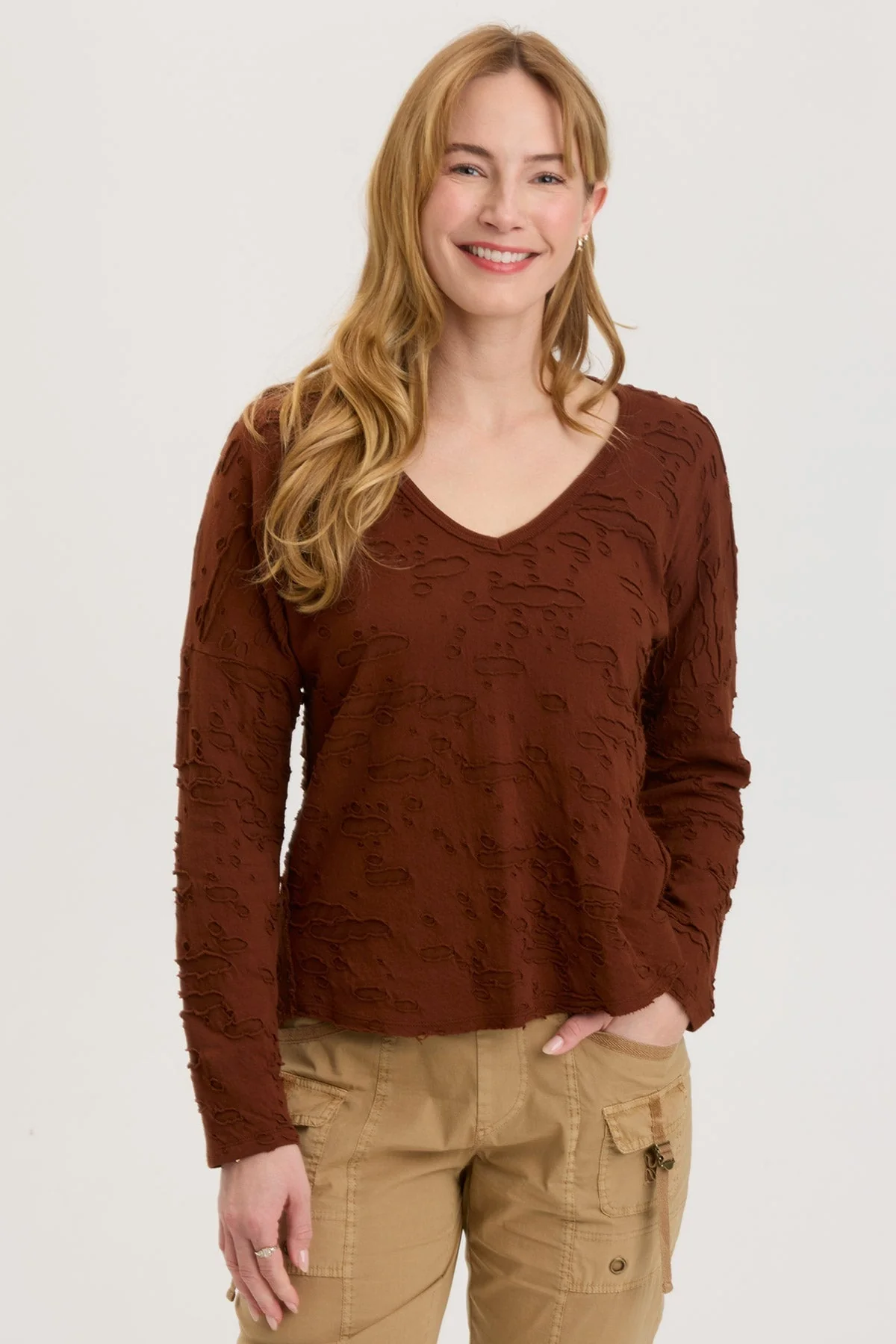 Pavel V-Neck - Puhuasuan