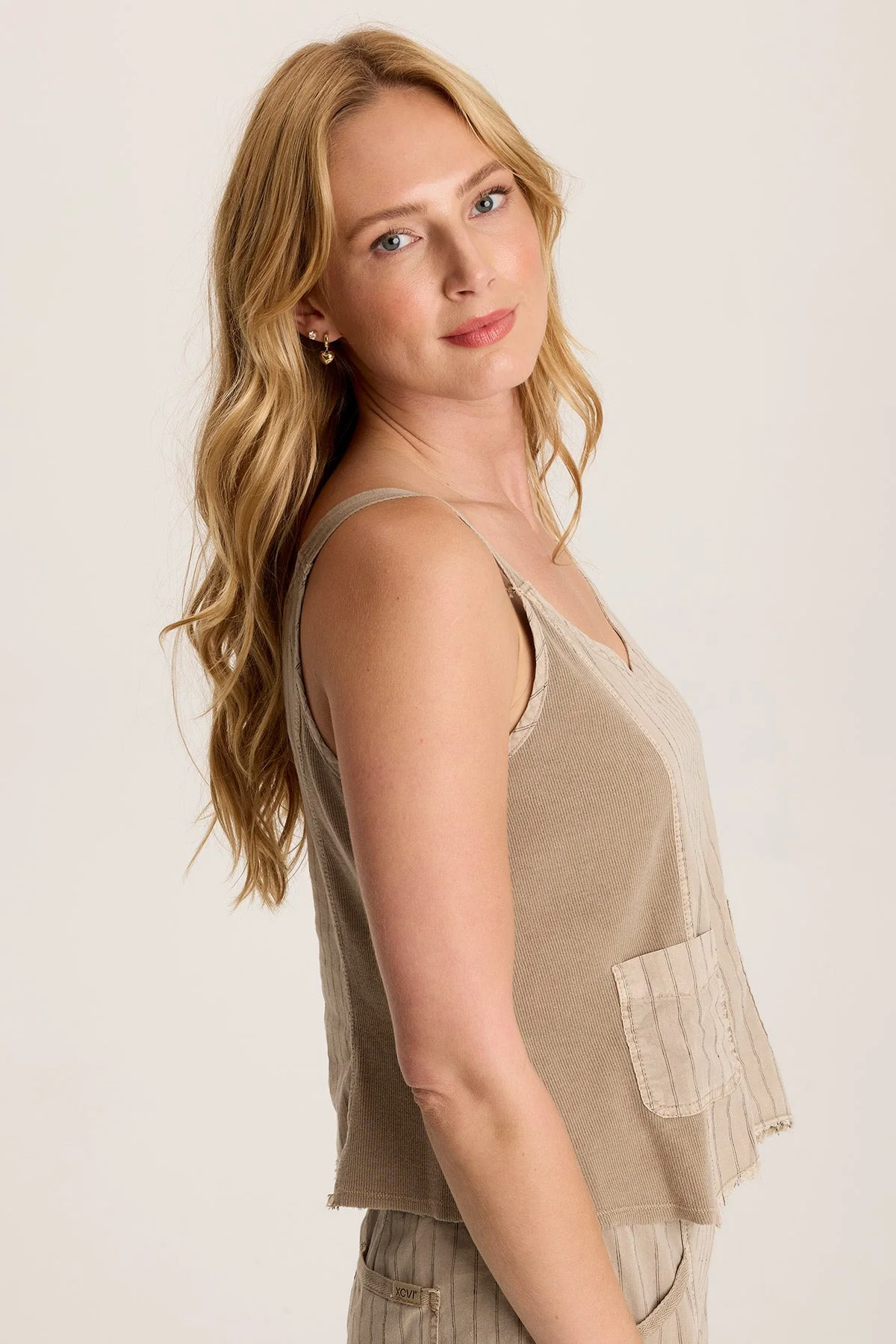 Ludora Linen Stripe Tank with Sharkbite Hem - Puhuasuan