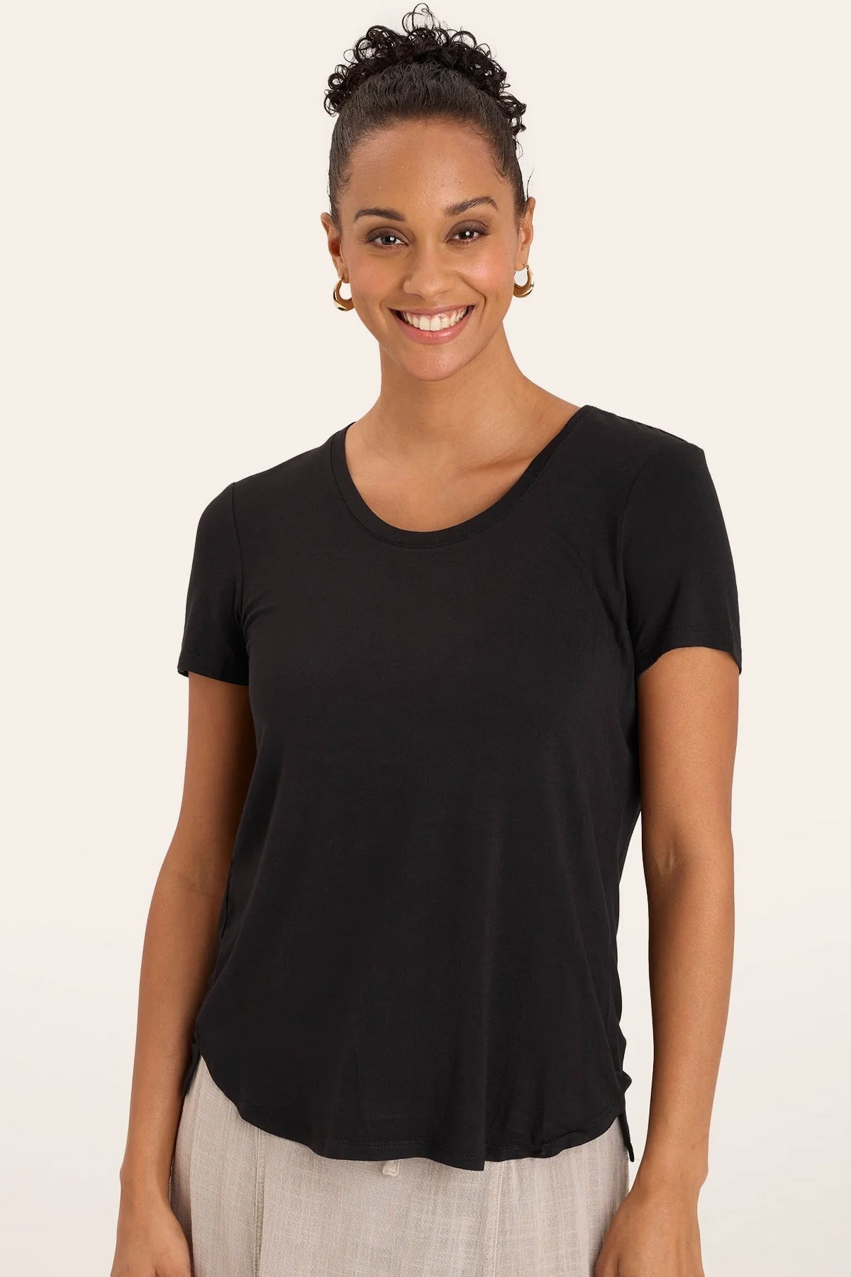 Authority Tee - Puhuasuan