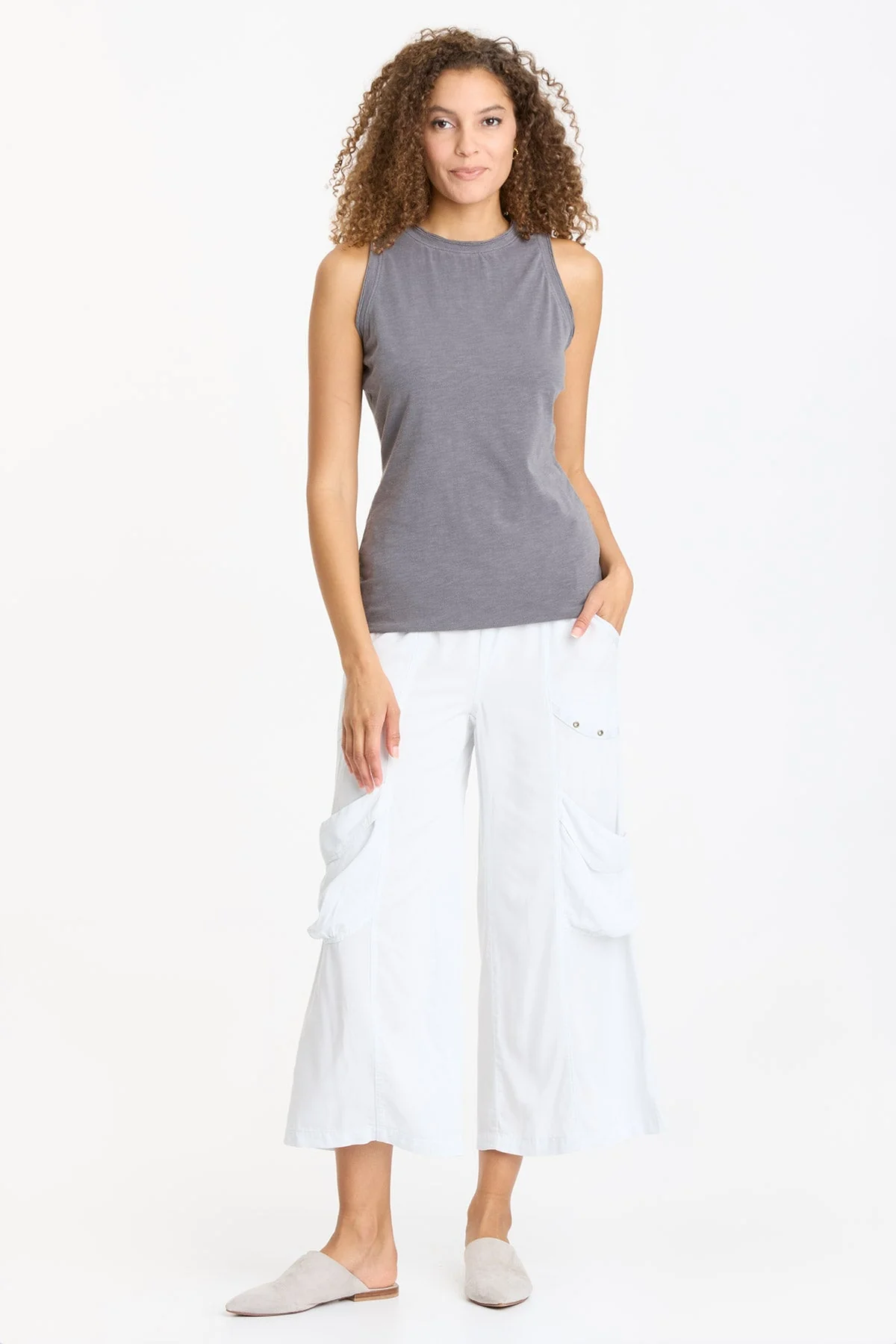 Tasha Tank - Puhuasuan